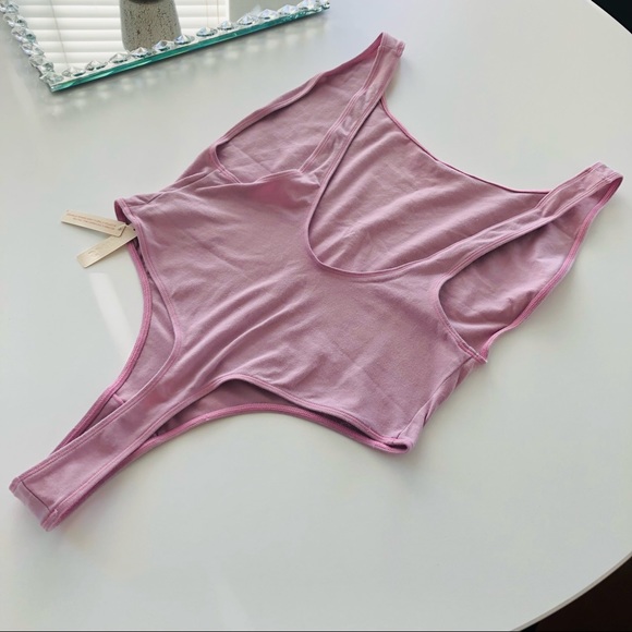 Skims NWT Bodysuit - Picture 3 of 9